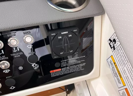 SEA RAY - SUNDANCER 320 OUTBOARD - 8