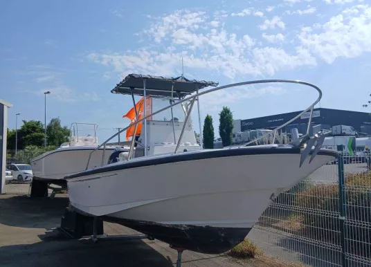 BOSTON WHALER - OUTRAGE 21 - 5