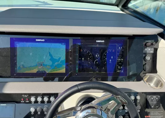 SEA RAY - SUNDANCER 320 OUTBOARD - 12