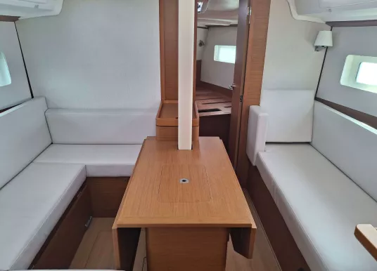 JEANNEAU - SUN ODYSSEY 380 - 4