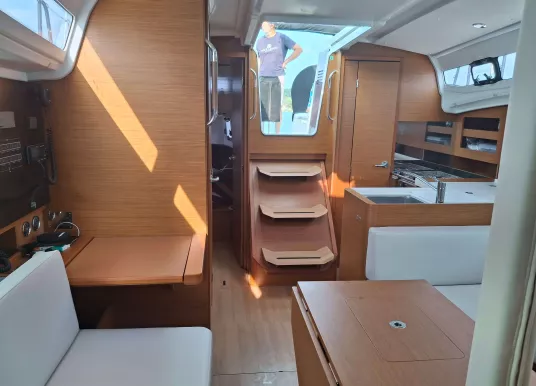 JEANNEAU - SUN ODYSSEY 380 - 10