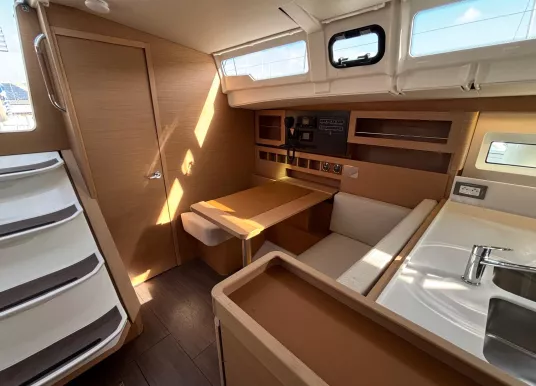 JEANNEAU - SUN ODYSSEY 490 - 11