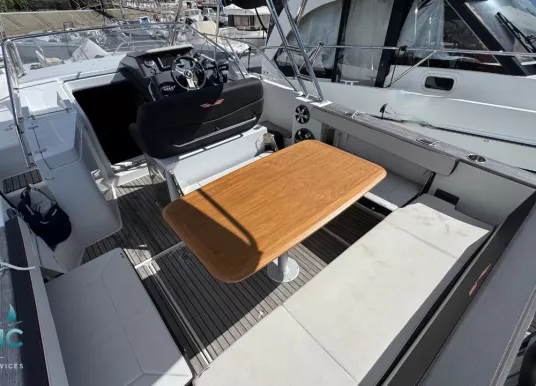 BENETEAU - FLYER 8.8 SUNDECK - 13