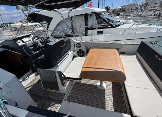 BENETEAU - FLYER 8.8 SUNDECK - 14