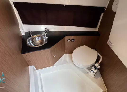 BENETEAU - FLYER 8.8 SUNDECK - 23