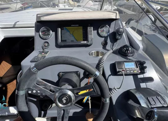 BENETEAU - FLYER 8.8 SUNDECK - 6