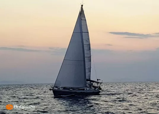 ALUBAT - OVNI 435 - 63