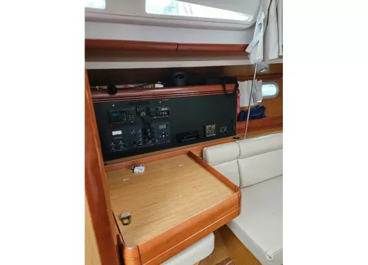 JEANNEAU - Sun Odyssey 42 - 4