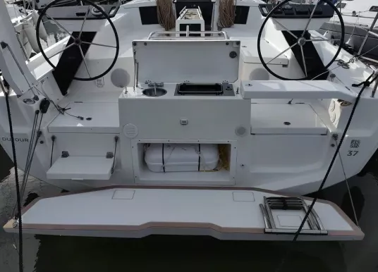 DUFOUR YACHTS - DUFOUR 37 - 3