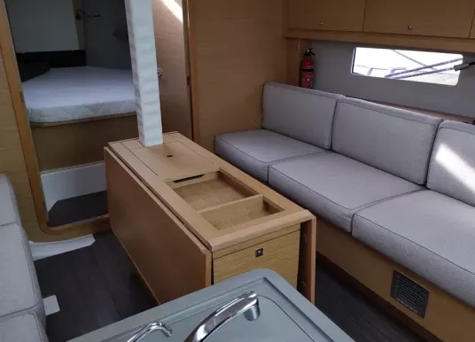 DUFOUR YACHTS - DUFOUR 37 - 8