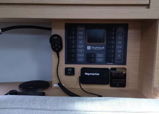 DUFOUR YACHTS - DUFOUR 37 - 10