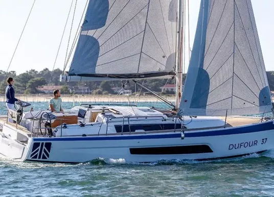 DUFOUR YACHTS - DUFOUR 37 - 2