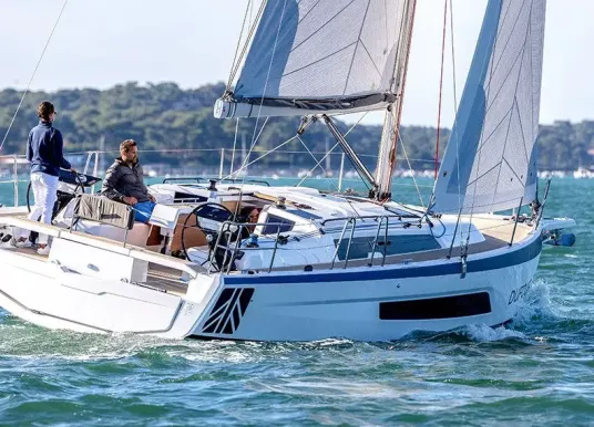 DUFOUR YACHTS - DUFOUR 37 - 13