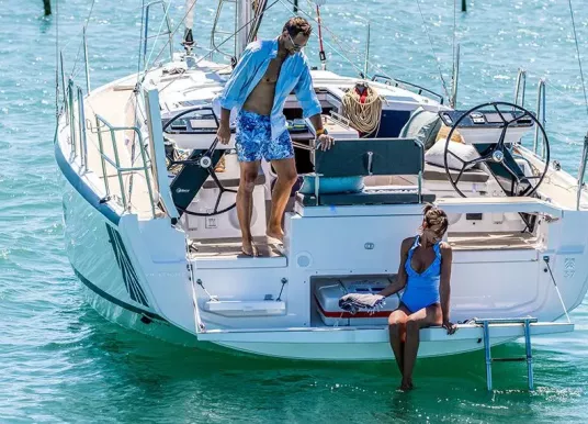 DUFOUR YACHTS - DUFOUR 37 - 4