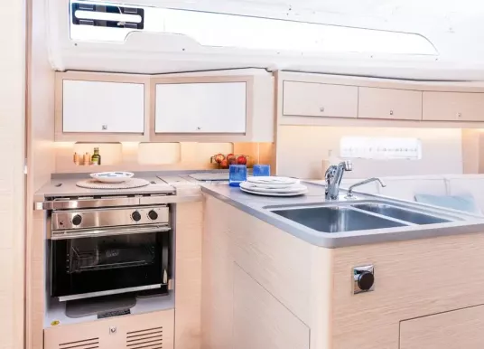 DUFOUR YACHTS - DUFOUR 37 - 8