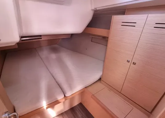 DUFOUR YACHTS - DUFOUR 430 - 8