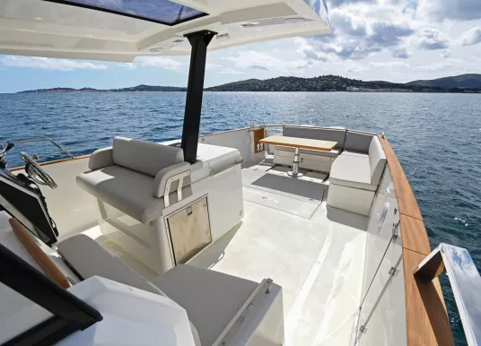 RHEA MARINE - RHEA 32 HB TIMONIER - 8