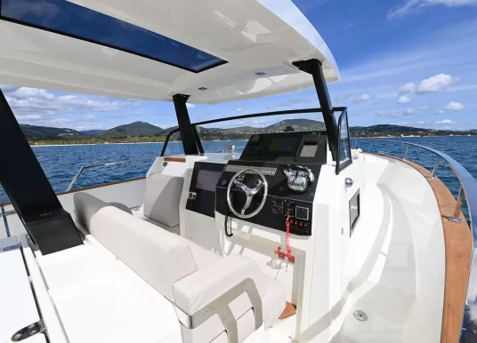 RHEA MARINE - RHEA 32 HB TIMONIER - 10