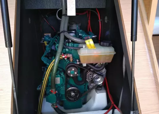 DUFOUR YACHTS - DUFOUR 412 - 9