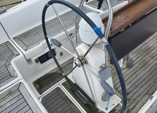 DUFOUR YACHTS - DUFOUR 365 - 11