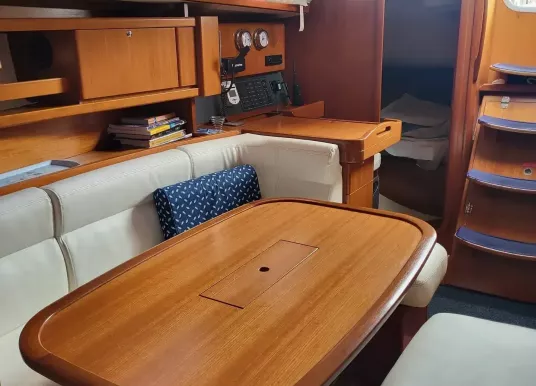 DUFOUR YACHTS - DUFOUR 365 - 13