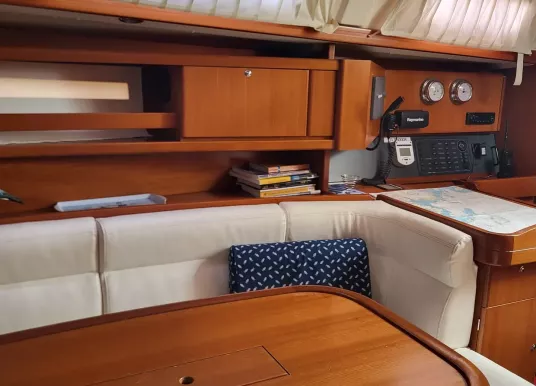 DUFOUR YACHTS - DUFOUR 365 - 14