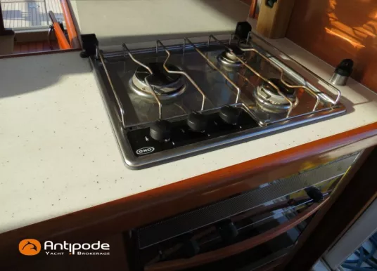 BENETEAU - SWIFT TRAWLER 42 - 35