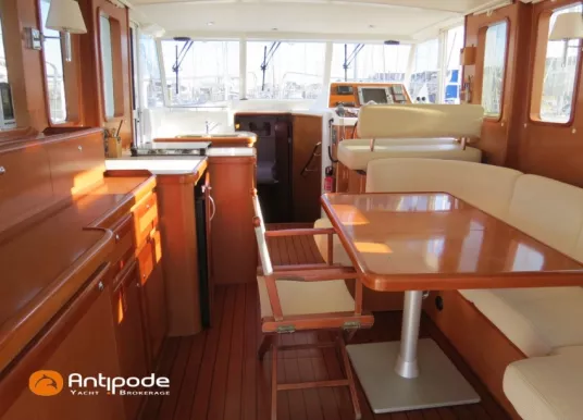 BENETEAU - SWIFT TRAWLER 42 - 9