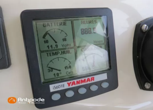 JEANNEAU - MERRY FISHER 10 - 11