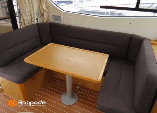 JEANNEAU - MERRY FISHER 10 - 19