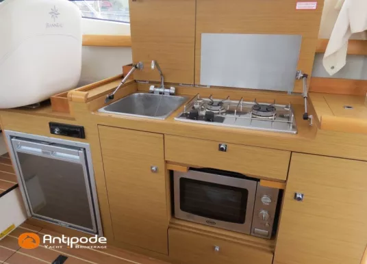 JEANNEAU - MERRY FISHER 10 - 21