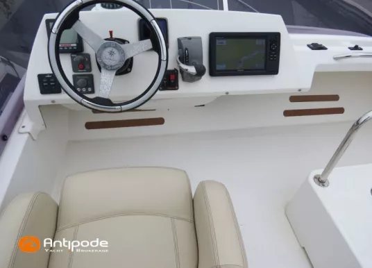 JEANNEAU - MERRY FISHER 10 - 6