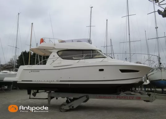 JEANNEAU - MERRY FISHER 10 - 57