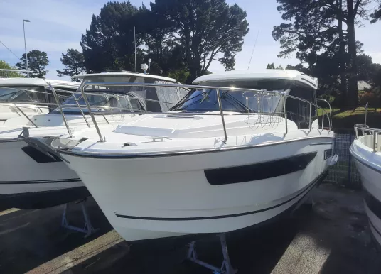 JEANNEAU - MERRY FISHER 895