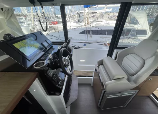 JEANNEAU - MERRY FISHER 895 SPORT - 15