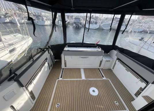 JEANNEAU - MERRY FISHER 895 SPORT - 19