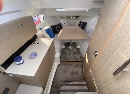 JEANNEAU - CAP CAMARAT 9.0 WA - 11