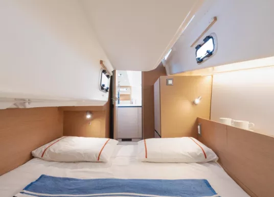 JEANNEAU - SUN ODYSSEY 350 - 10