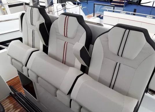 JEANNEAU - CAP CAMARAT 10.5 WA - 11