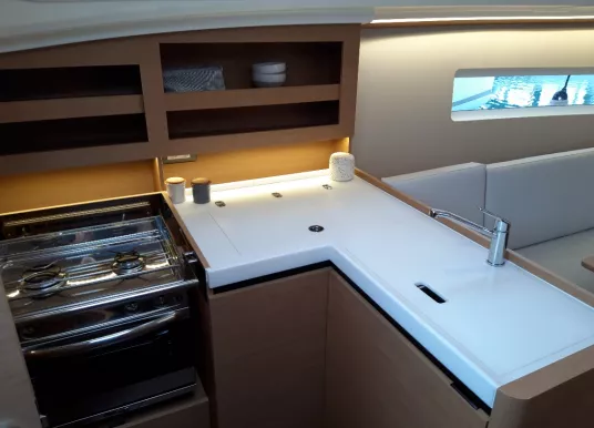 JEANNEAU - SUN ODYSSEY 380 - 18