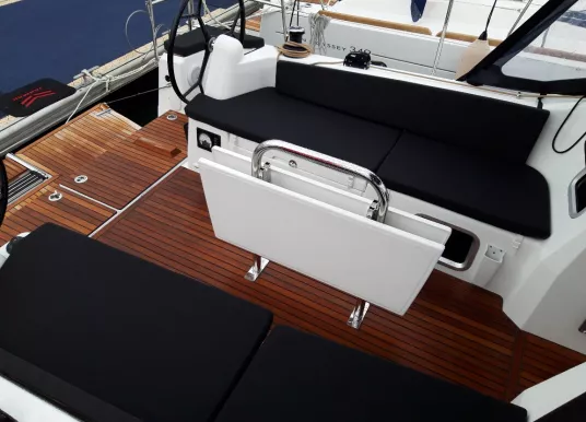 JEANNEAU - SUN ODYSSEY 380 - 8