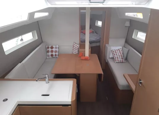 JEANNEAU - SUN ODYSSEY 380 - 9