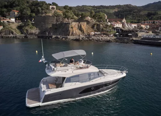 PRESTIGE YACHTS - PRESTIGE 420 FLYBRIDGE - 3