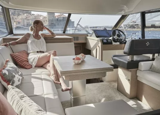 PRESTIGE YACHTS - PRESTIGE 420 FLYBRIDGE - 5