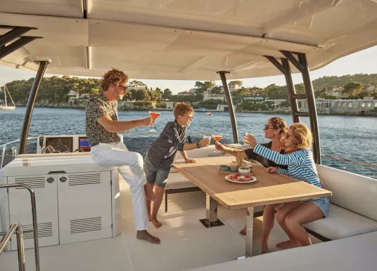 PRESTIGE YACHTS - PRESTIGE M48 - 14