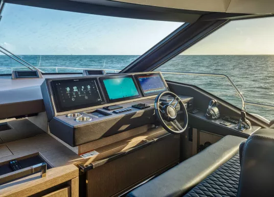 PRESTIGE YACHTS - PRESTIGE 690 FLYBRIDGE - 6