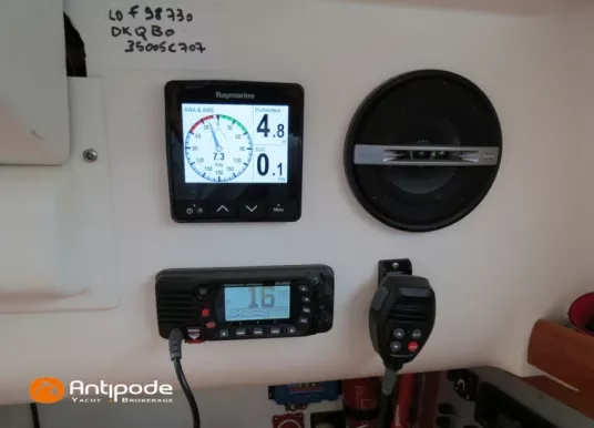 QUORNING BOATS - DRAGONFLY 35 - 20