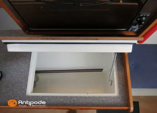 QUORNING BOATS - DRAGONFLY 35 - 25