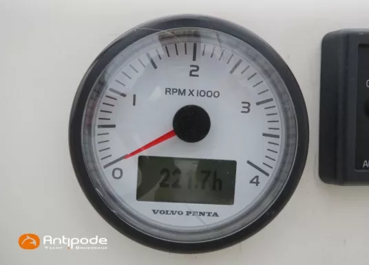 QUORNING BOATS - DRAGONFLY 35 - 63