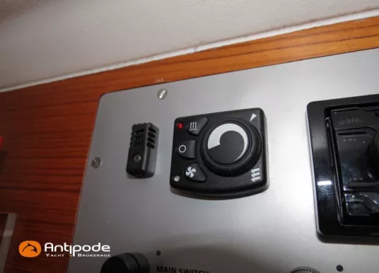 QUORNING BOATS - DRAGONFLY 35 - 72